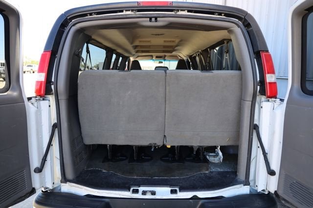 2017 Chevrolet Express Passenger 3500 LT