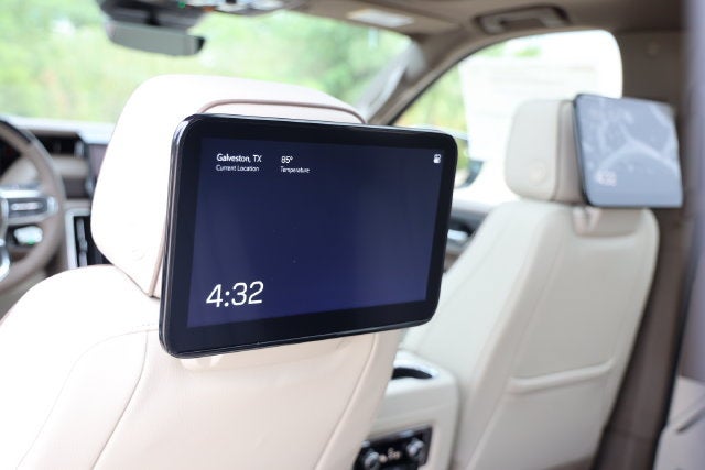 2027 GMC Yukon Denali - Photo 29