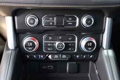 2022 GMC Yukon XL SLT