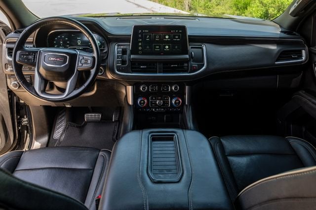 2022 GMC Yukon XL SLT