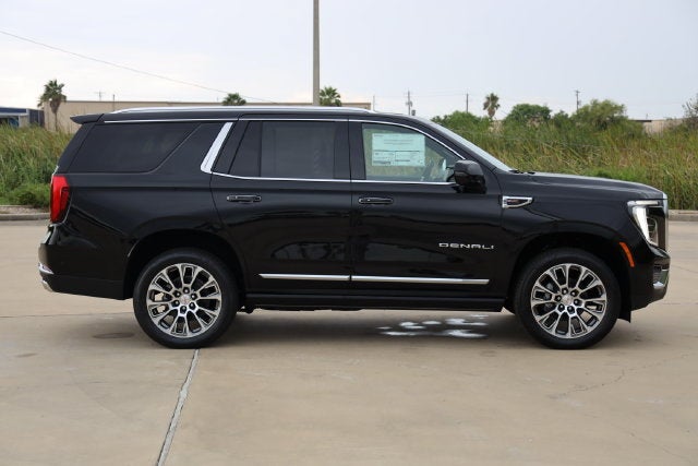2027 GMC Yukon Denali - Photo 8