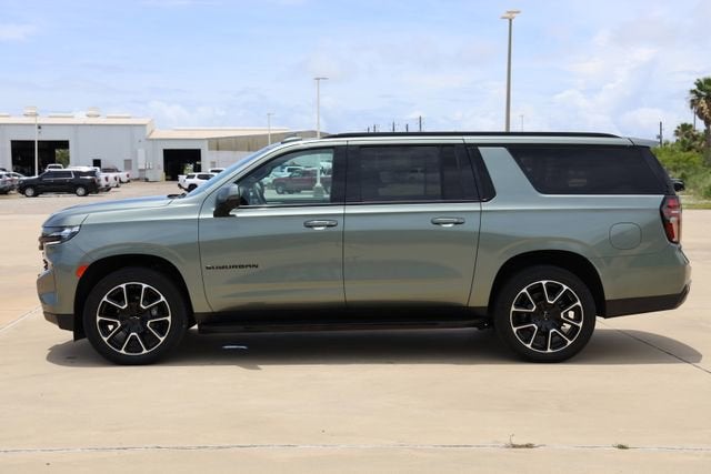 2023 Chevrolet Suburban RST