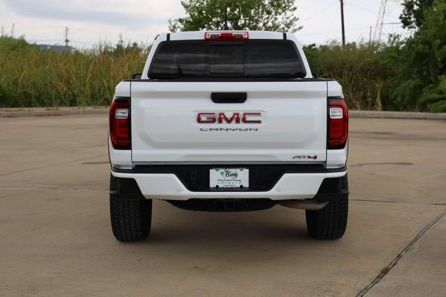 2024 GMC Canyon AT4