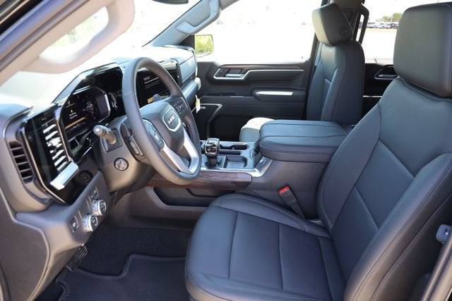 2026 GMC Sierra 1500 SLT - Photo 12
