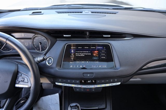 2022 Cadillac XT4 Premium Luxury