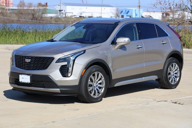 2022 Cadillac XT4 Premium Luxury
