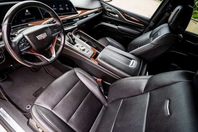 2022 Cadillac Escalade Luxury