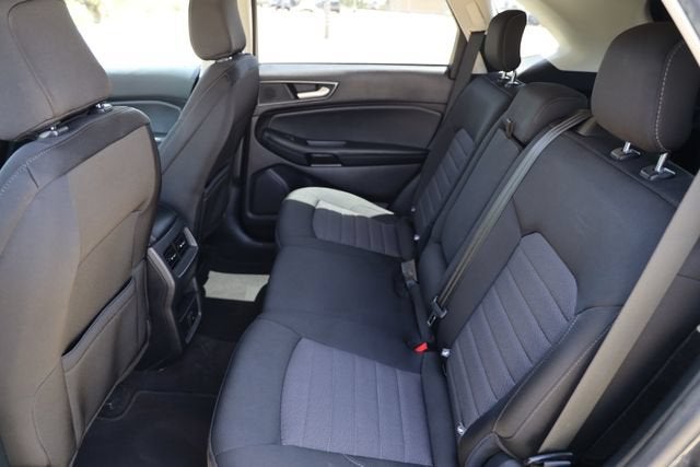2020 Ford Edge SE