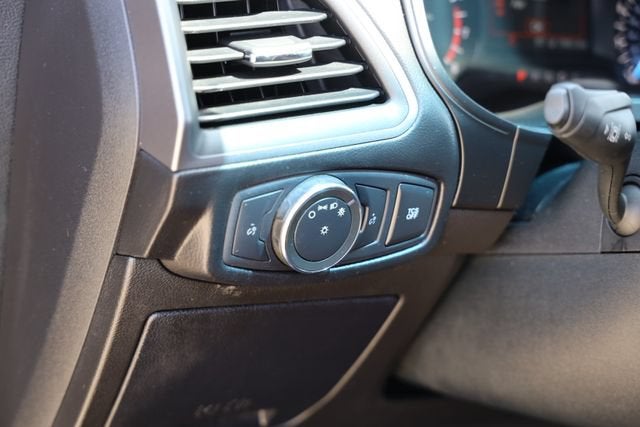 2020 Ford Edge SE