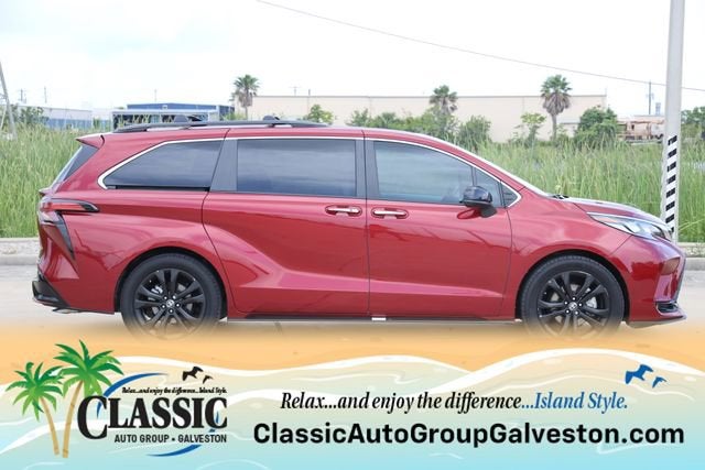 2023 Toyota Sienna XSE