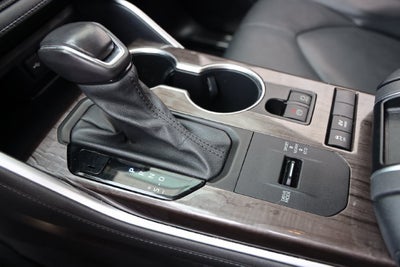 2021 Toyota Highlander Hybrid Platinum