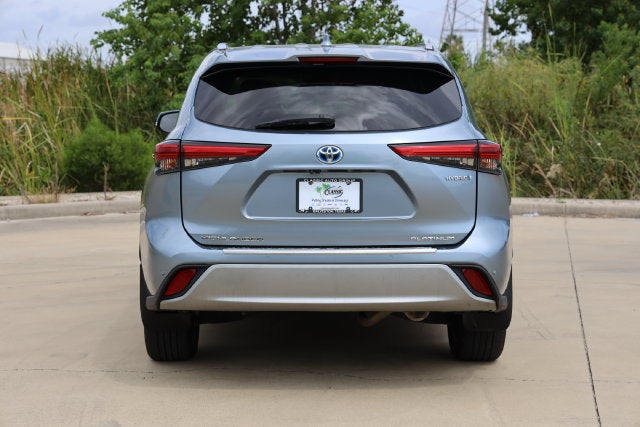2021 Toyota Highlander Hybrid Platinum