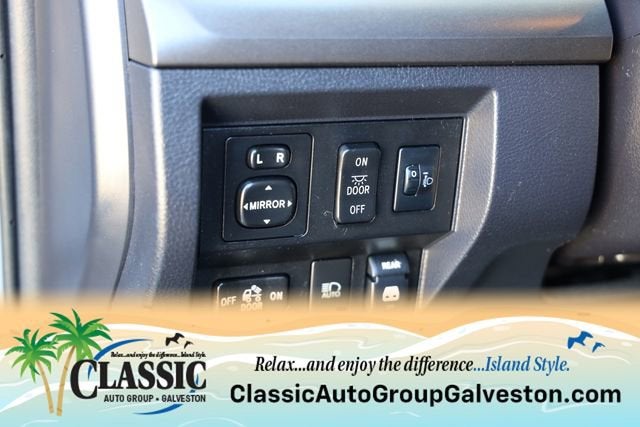 2018 Toyota Tundra 4WD SR5