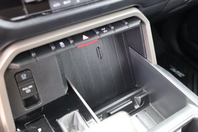 2022 Toyota Tundra 4WD SR5