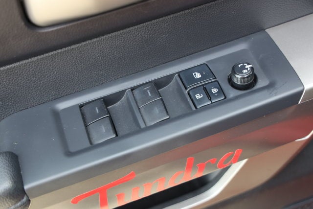 2022 Toyota Tundra 4WD SR5