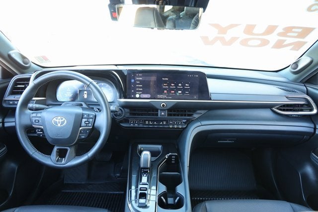 2025 Toyota Crown Signia XLE