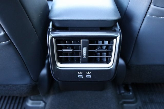 2025 Toyota Crown Signia XLE