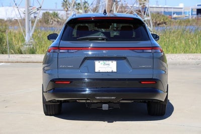 2025 Toyota Crown Signia XLE