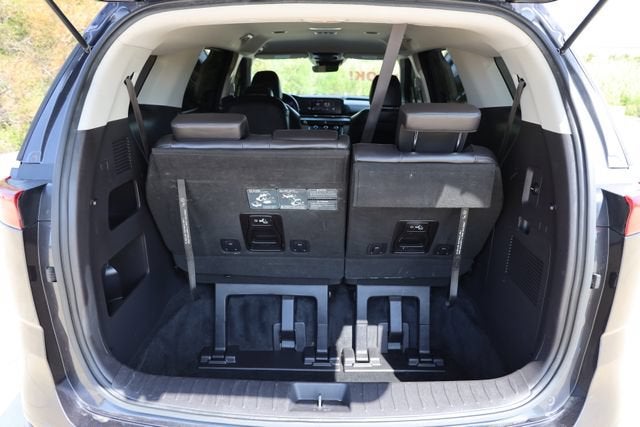 2023 Kia Carnival LX
