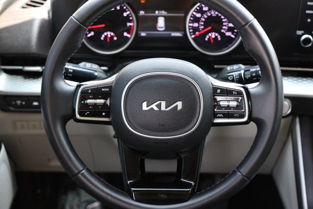 2023 Kia Carnival LX