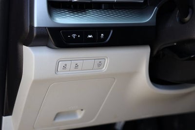 2023 Kia Carnival LX