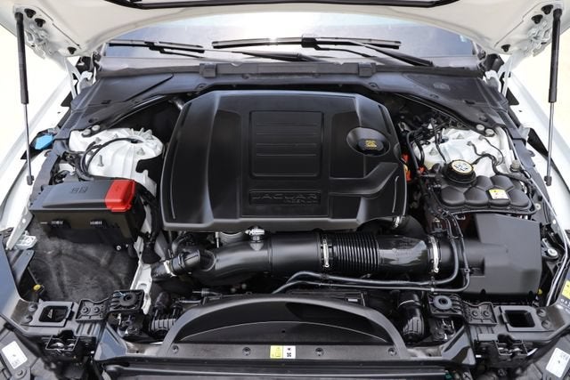 2024 Jaguar XF R-Dynamic SE