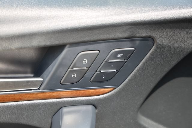 2022 Audi Q5 S line Premium Plus