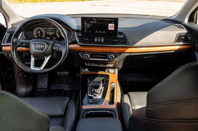 2022 Audi Q5 S line Premium Plus