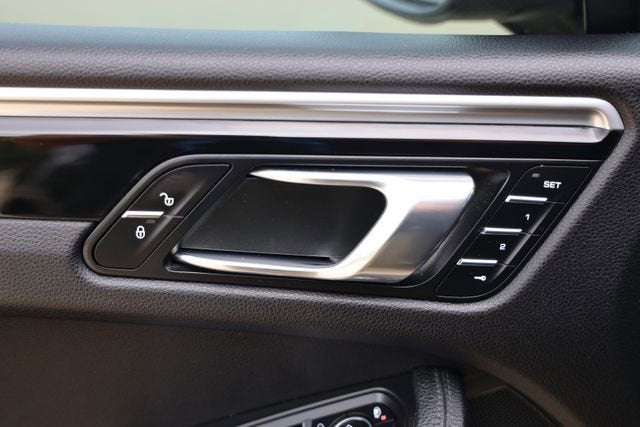2018 Porsche Macan NA