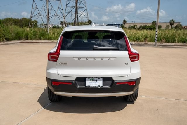 2019 Volvo XC40 Momentum