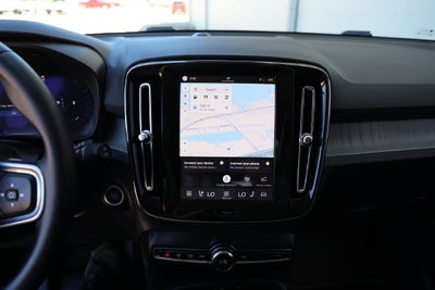 2025 Volvo XC40 Core Bright Theme