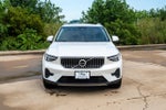 2025 Volvo XC40 Core Bright Theme